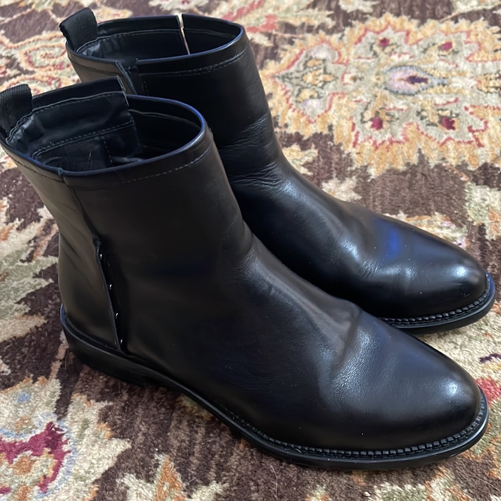 FRANCO SARTO ,UPPER LEATHER BOOTIE ,SIZE 9 ,WOMANS